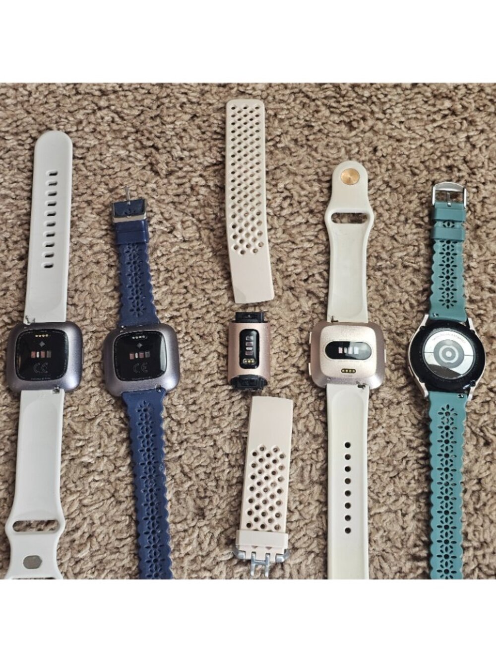 READ Lot of 5 Fitbit Watches & Samsung Watch + 29 Bands and Chargers Untested - Picture 4 of 12